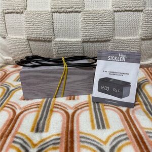 Van Sicklen Wireless Charging Alarm Clock